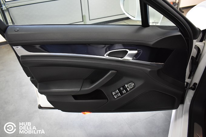 PORSCHE Panamera 3.6 4